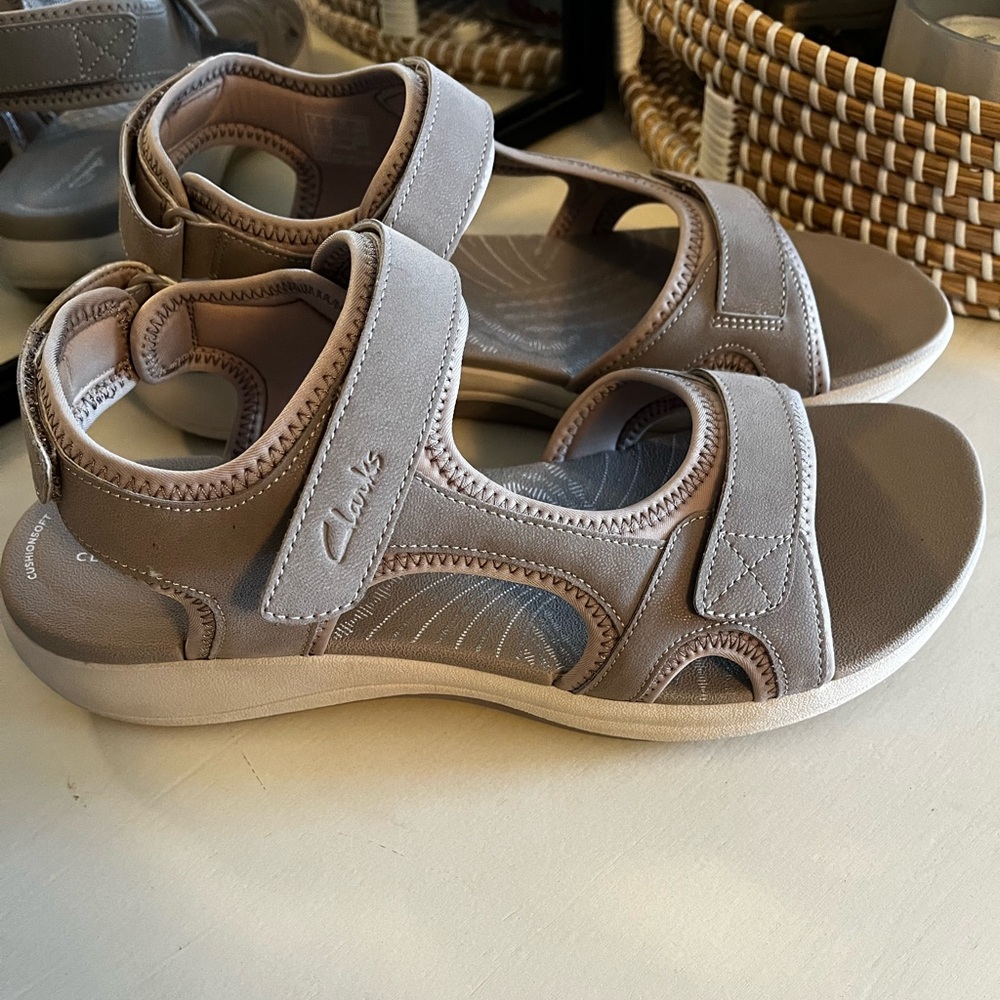 Clarks Women's Cloudsteppers Mira Bay Strappy Sport Sandals Size 10 W